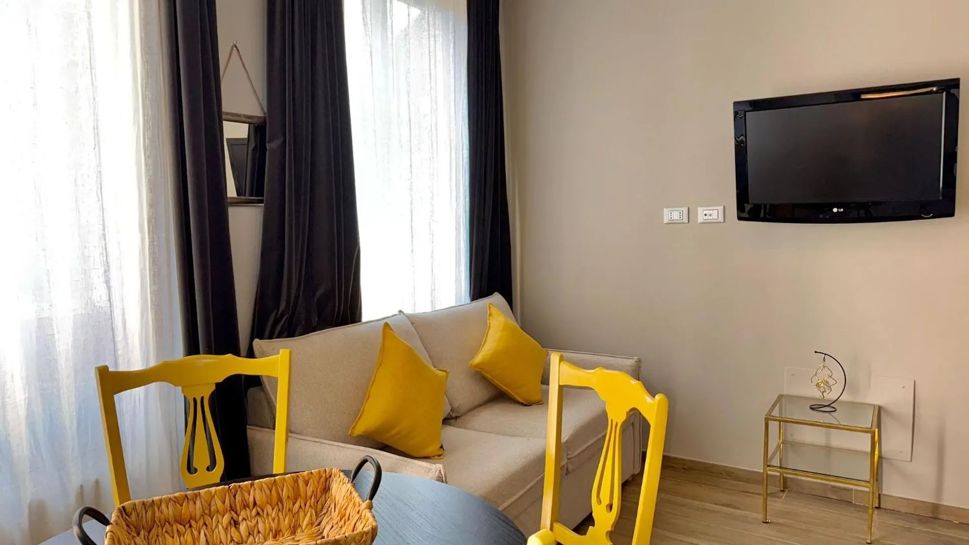 Casbah, Suites Nel Cuore Di Menaggio